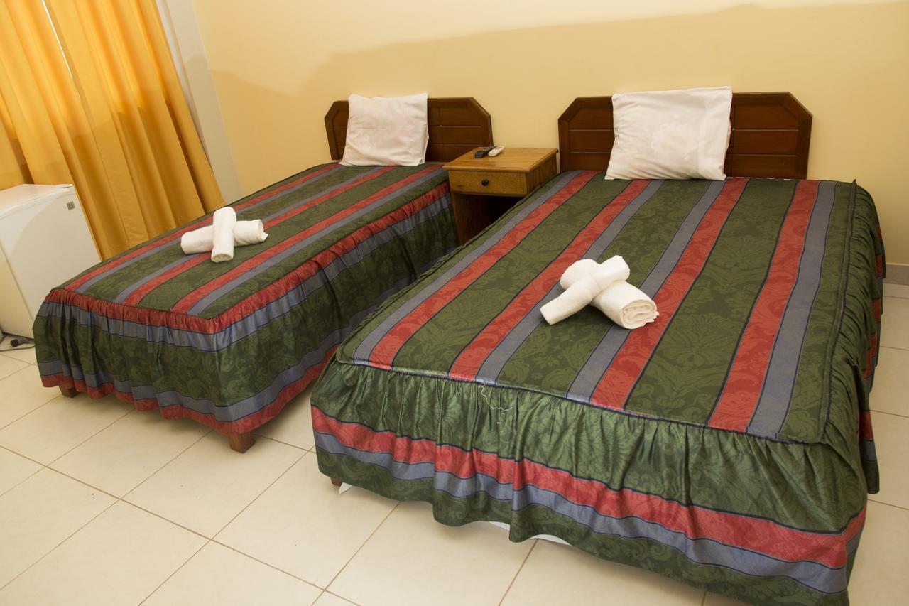 Hotel Jhor Bush Пукальпа Екстер'єр фото
