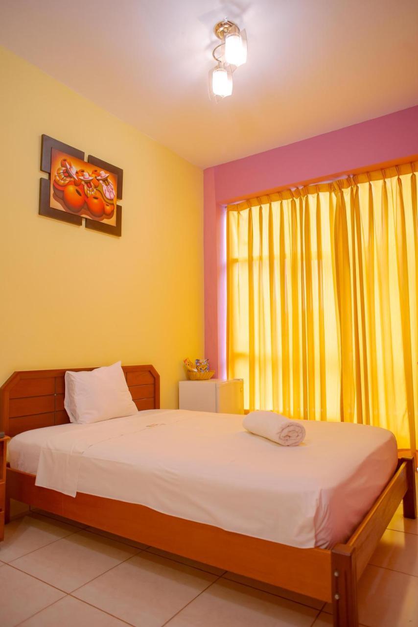 Hotel Jhor Bush Пукальпа Екстер'єр фото
