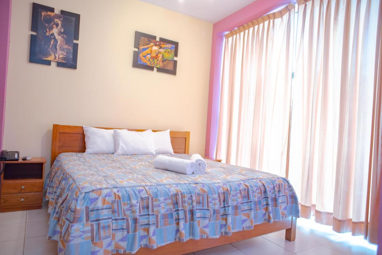 Hotel Jhor Bush Пукальпа Екстер'єр фото